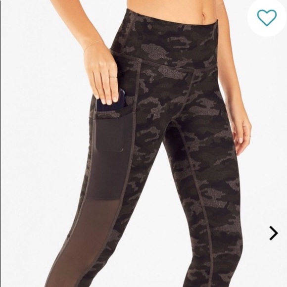 Fabletics Pants - Fabletics Capri leggings EUC